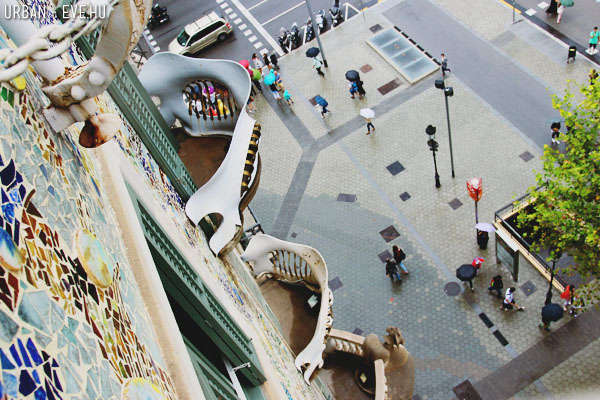 barcelona-gaudi-battlo-02