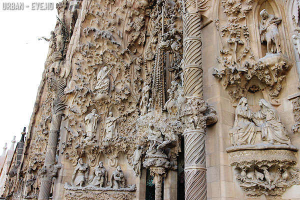 barcelona-gaudi-sagrada-04